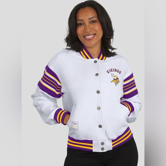 NFL Jackets & Blazers - Minnesota Vikings NFL  Women's Fleece Lightweight Jacket Snap Button Size XL NEW